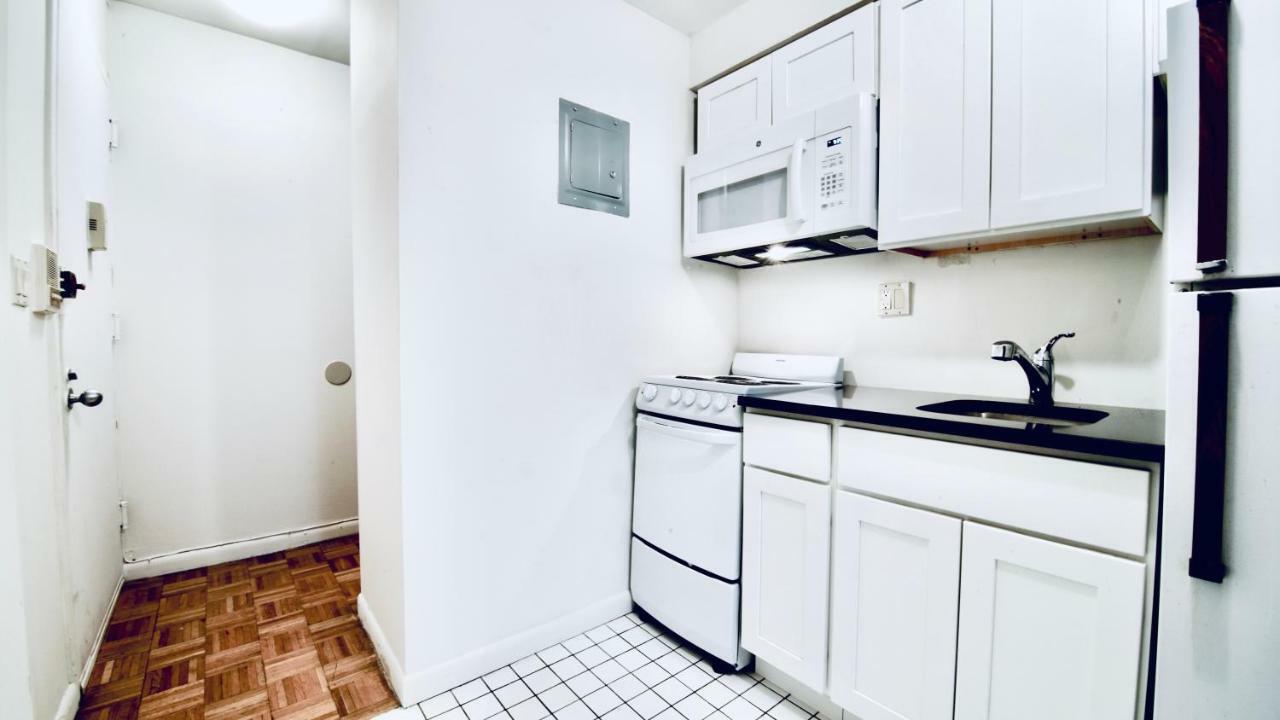 Times Square Manhattan - Private Room In 2 Bedroom Apartment Nowy Jork Zewnętrze zdjęcie